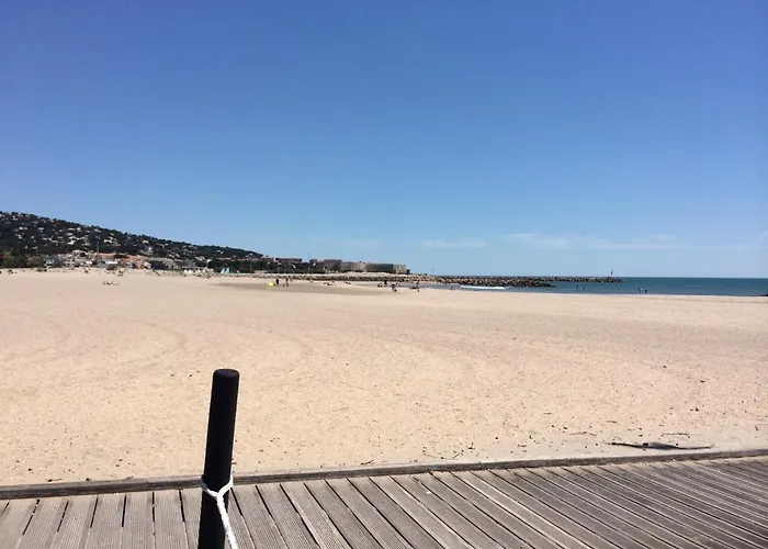 Studio Lumineux Proche Plage Avec Parking Prive - Fr-1-338-358 *
